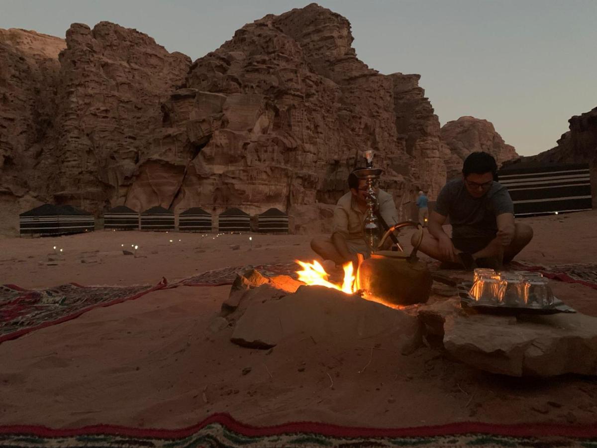 Moon City Camp Acomodação com café da manhã Wadi Rum Exterior foto