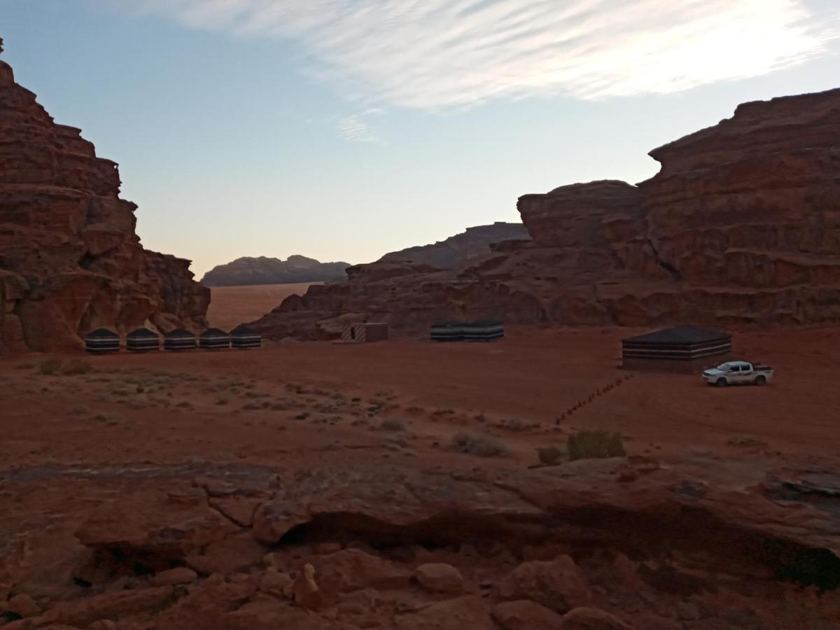 Moon City Camp Acomodação com café da manhã Wadi Rum Exterior foto